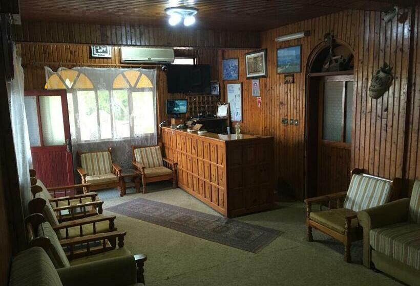 اتاق خانوادگی, Murat