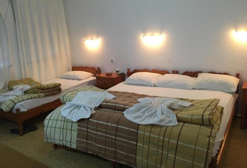 اتاق استاندارد با بالکن, Murat