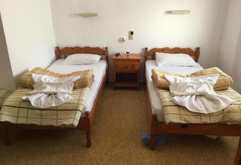 اتاق استاندارد با بالکن, Murat