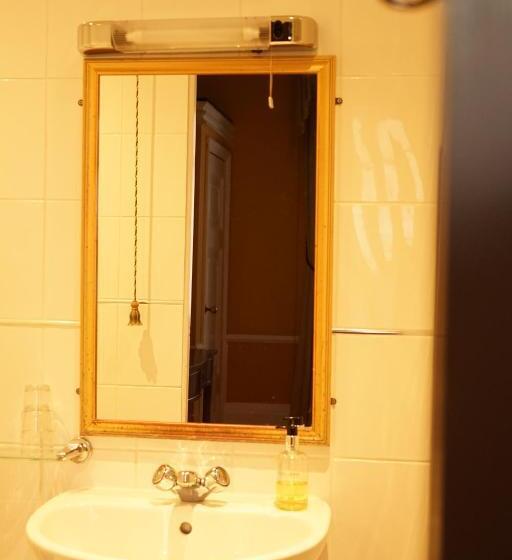 غرفة ديلوكس, Regency