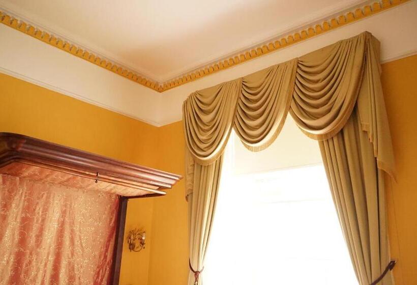 غرفة ديلوكس, Regency