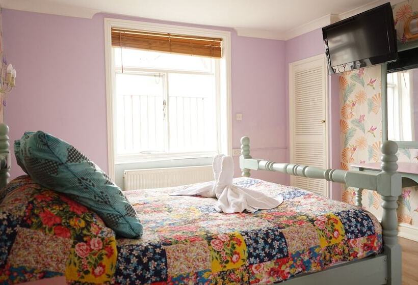 غرفة ديلوكس, Regency