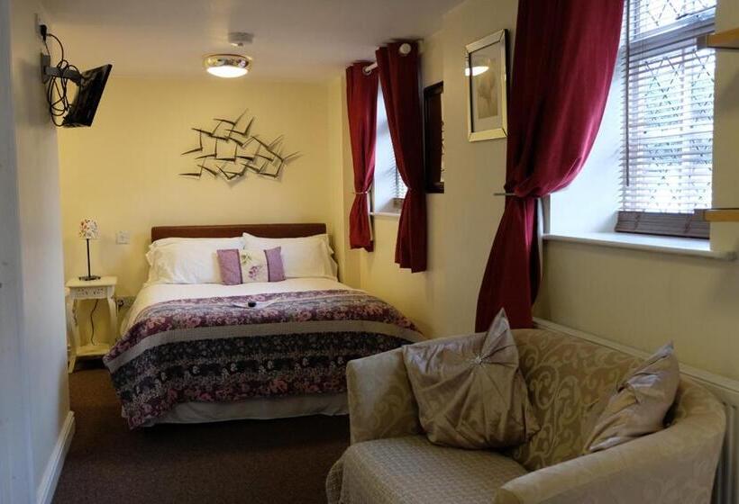 استودیوی استاندارد, The Lawns