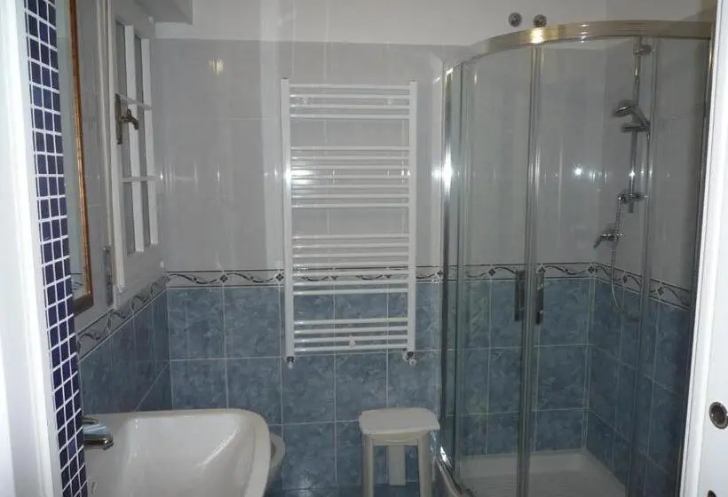اتاق راحتی, Villa Pina