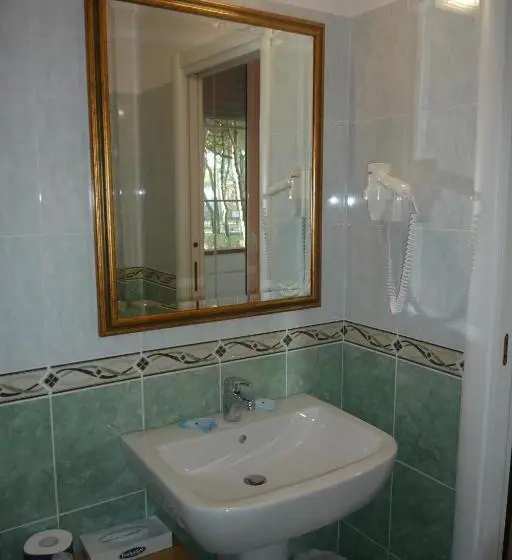 اتاق راحتی سه تخته, Villa Pina