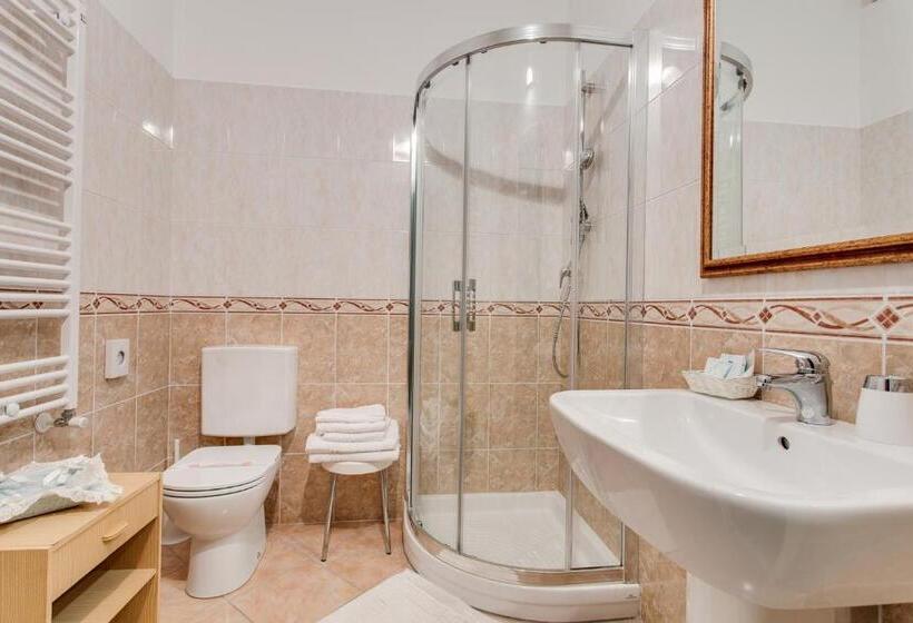 Трехместный Номер Комфорт, Villa Pina