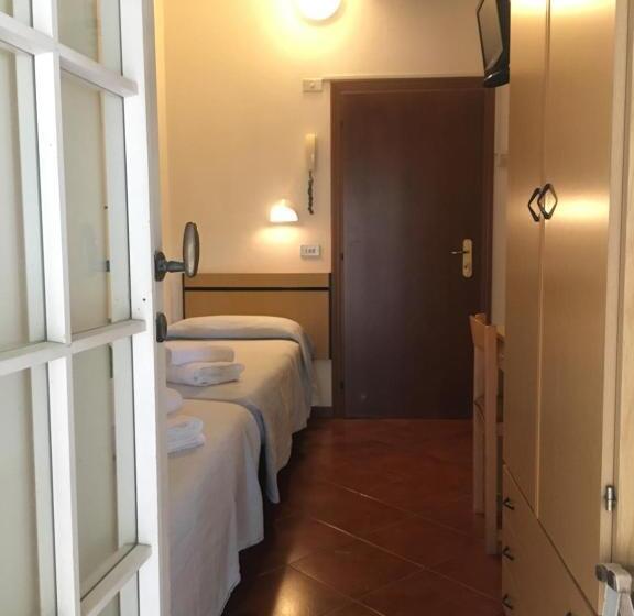 エコノミールーム, Villa Pina