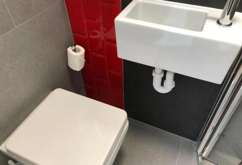 اتاق اکونومی یک تخته, Wembley Park