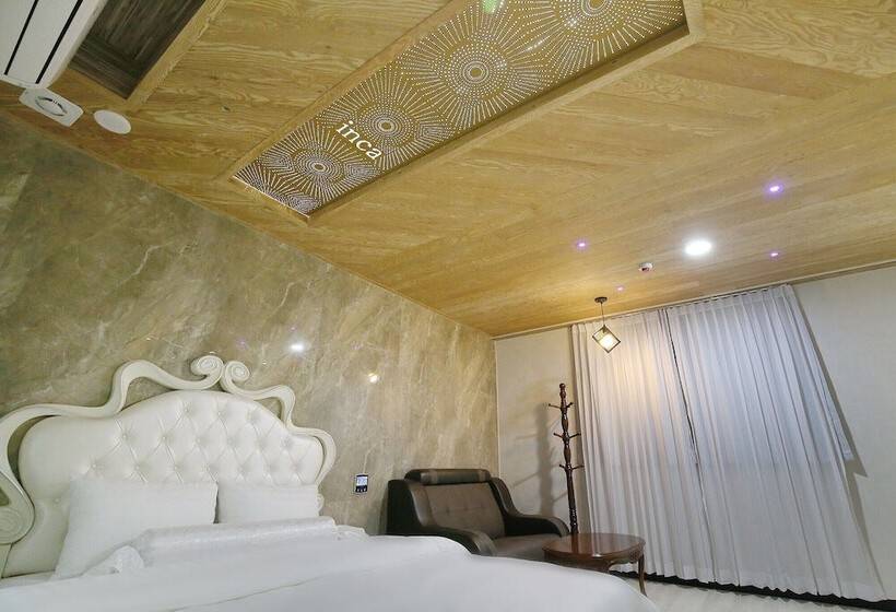 اتاق استاندارد, Inca Motel