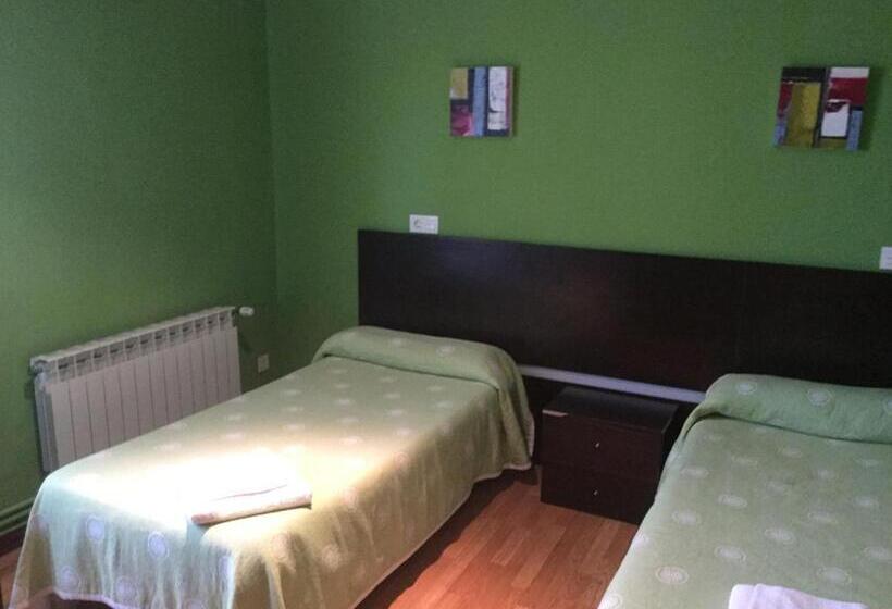 スタンダードルーム, Hostal Carazo