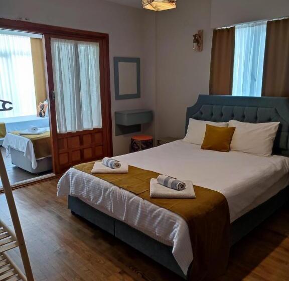 舒适三人间, Balim Sultany