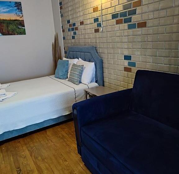 舒适三人间, Balim Sultany