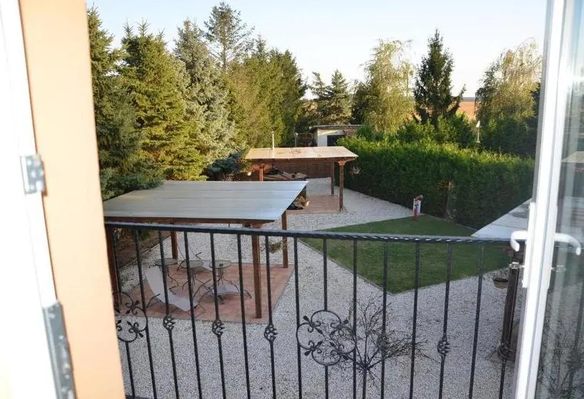 テラス付きスタンダードルーム, Garden Vendégház Makó