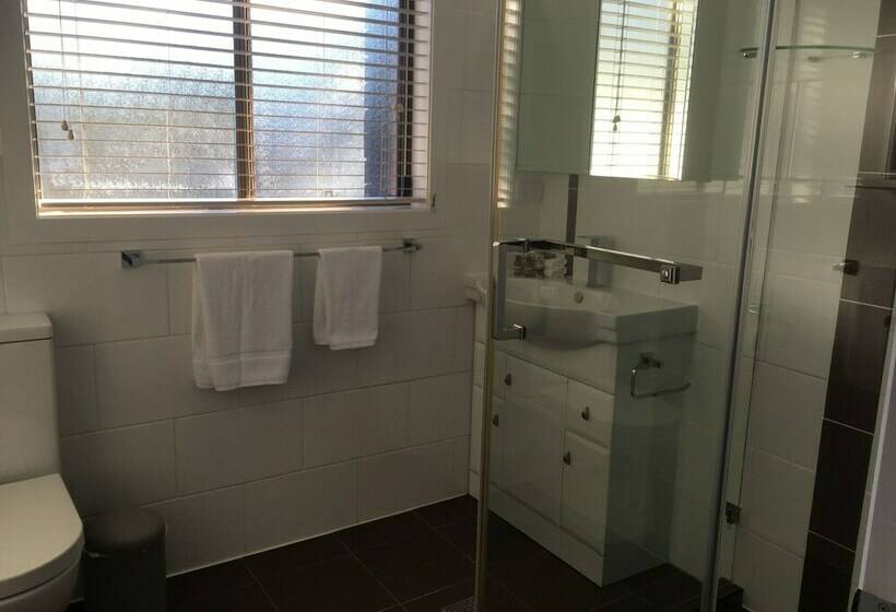 חדר דלוקס לשלושה, Riverside Rest Nambucca Heads