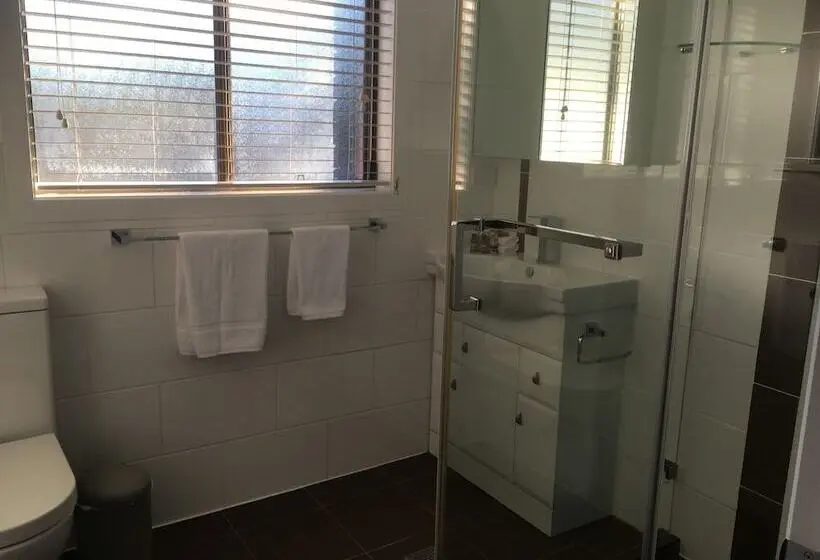 Deluxe Kolmen Hengen Huone, Riverside Rest Nambucca Heads