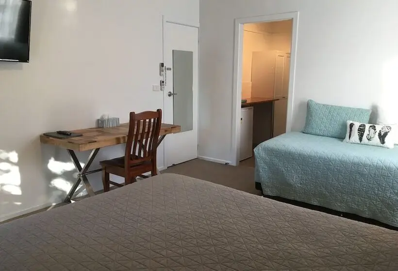 Deluxe Kolmen Hengen Huone, Riverside Rest Nambucca Heads