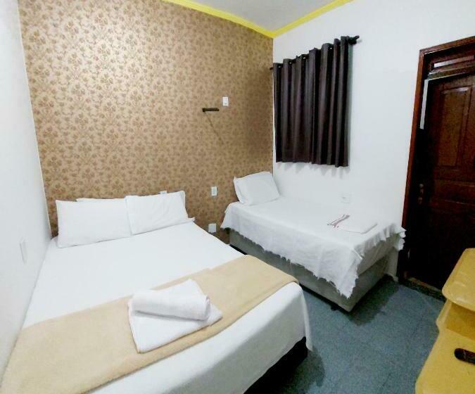 חדר סטנדרט לשלושה, Solo Nunes