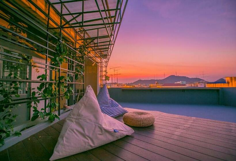 带共用浴室的标准房间, Chedi View Hostel