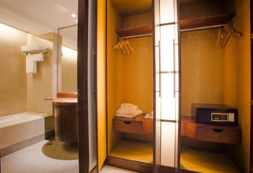 シティビューのデラックスルーム, Fortune Hotel Korat Sha Plus