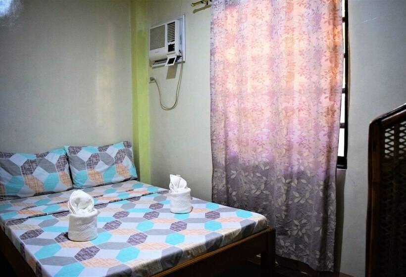 חדר משפחתי, Aleston Secret