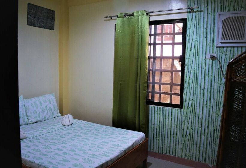 Quarto Familiar, Aleston Secret