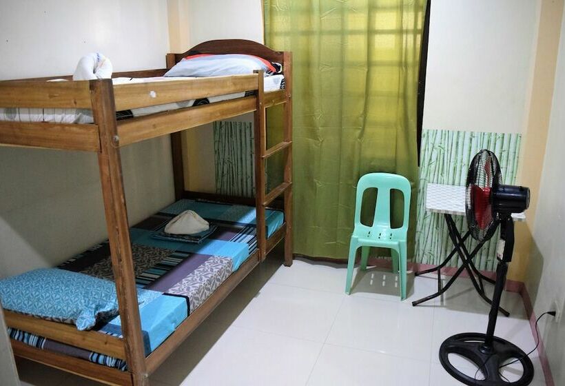 חדר משפחתי, Aleston Secret