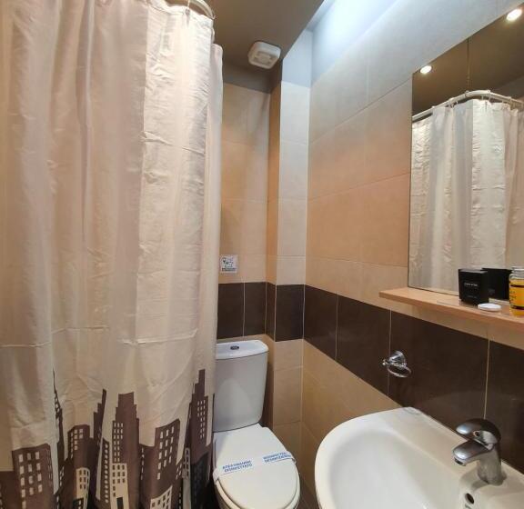 اتاق اساندارد با چشم‌انداز جانبی به دریا, Aphroditi Island Park