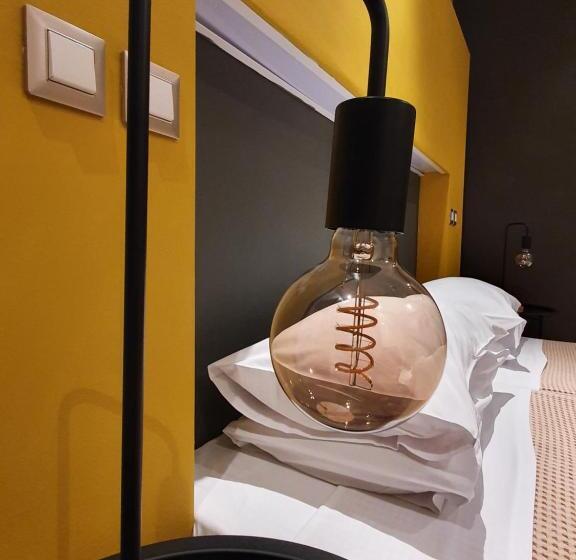 اتاق اساندارد با چشم‌انداز جانبی به دریا, Aphroditi Island Park