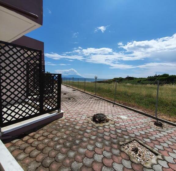 اتاق کلاسیک, Aphroditi Island Park