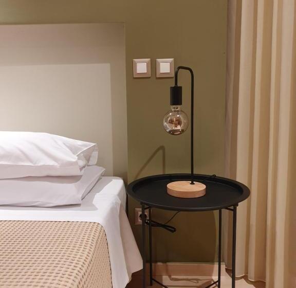 اتاق کلاسیک, Aphroditi Island Park