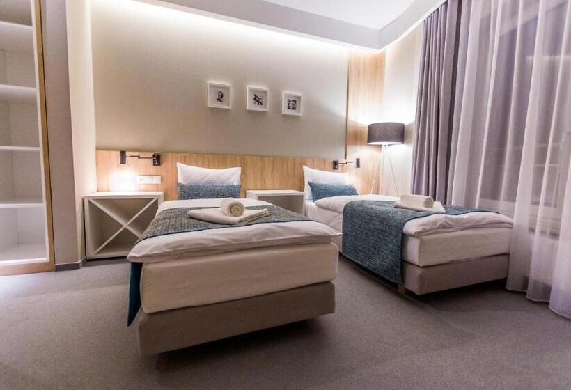 חדר סטנדרט, Falcon