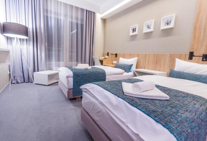 חדר סטנדרט, Falcon