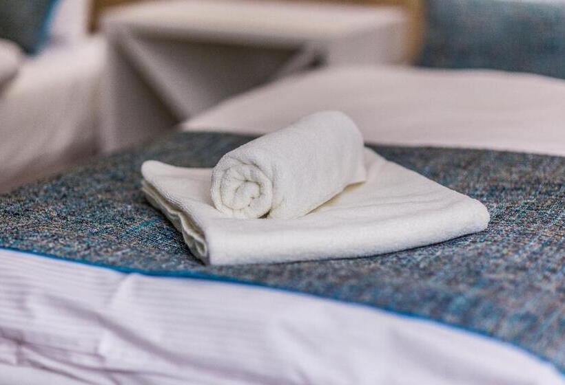 חדר סטנדרט, Falcon