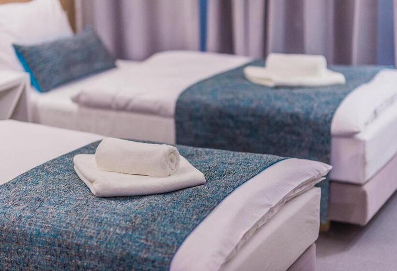 חדר סטנדרט, Falcon