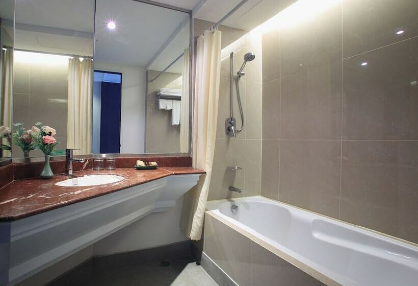 Номер Deluxe Вид на Город, Fortune Hotel Korat  Sha Plus