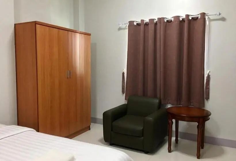 اتاق استاندارد سه نفره, Pantip Residence