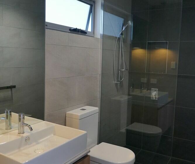 דירת פרמיום 2 חדרי שינה, Rosevears Riverview