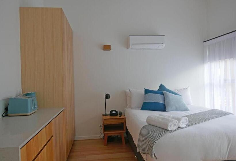 סוויטה עם נוף לנהר, Rosevears Riverview