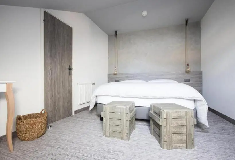 Juniorsviitti, Seven Boutique