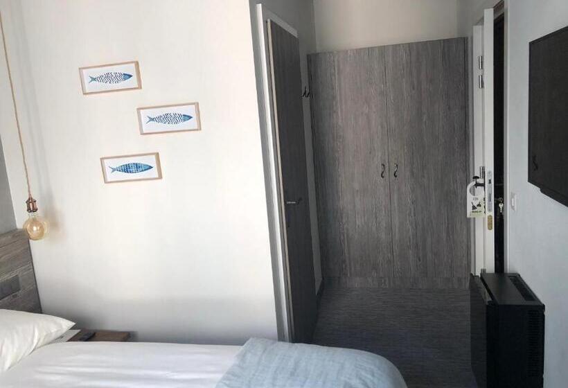 이코노미 룸, Seven Boutique