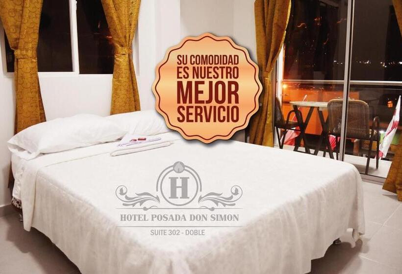 Lakosztály Erkéllyel, Simón Plaza