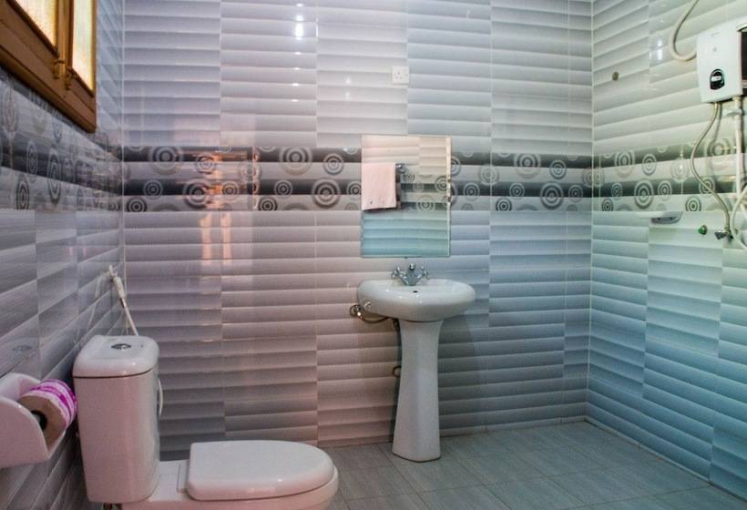 اتاق استاندارد یک نفره, Tik Hotel Hoima