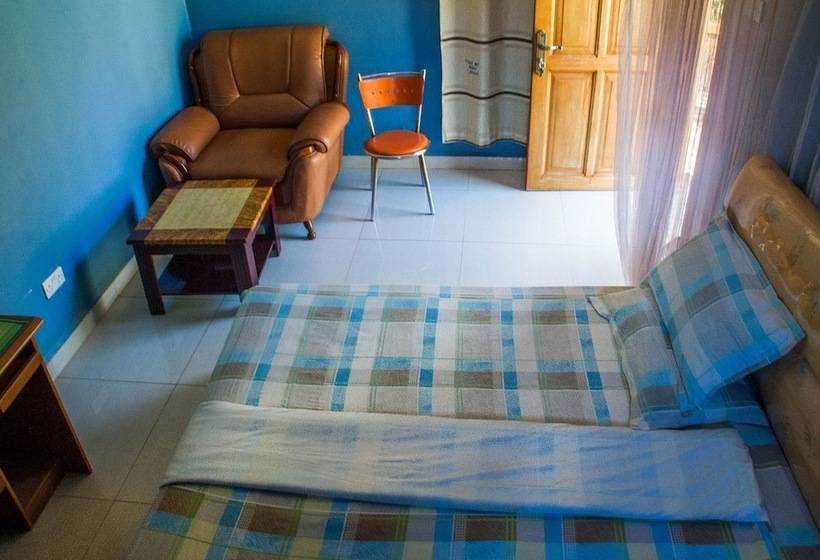 اتاق استاندارد یک نفره, Tik Hotel Hoima