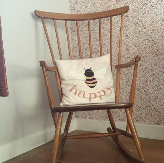 스탠다드 룸, 13 Bees