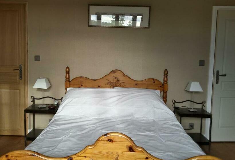 스탠다드 룸 강 전망, 13 Bees