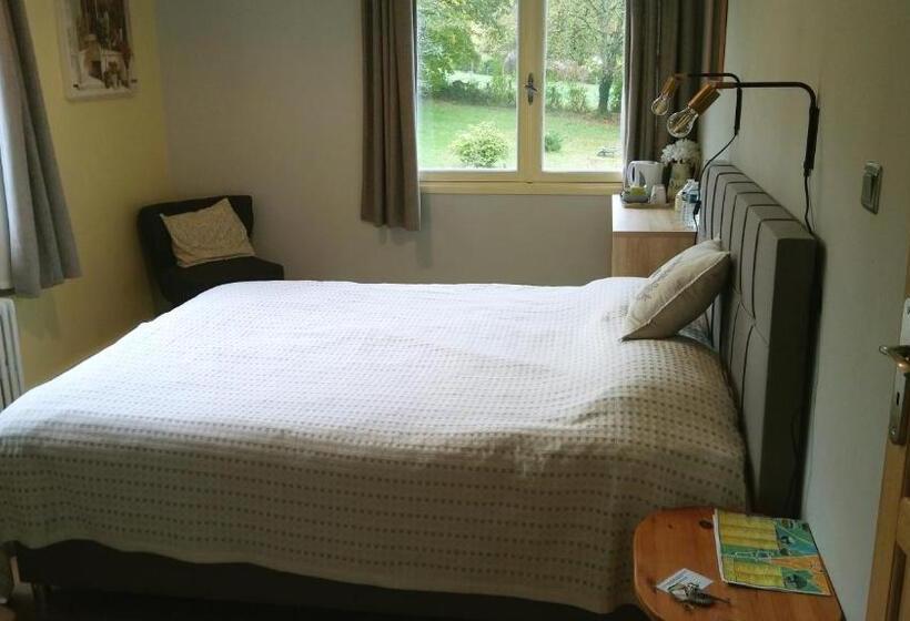 스탠다드 룸 가든 전망, 13 Bees