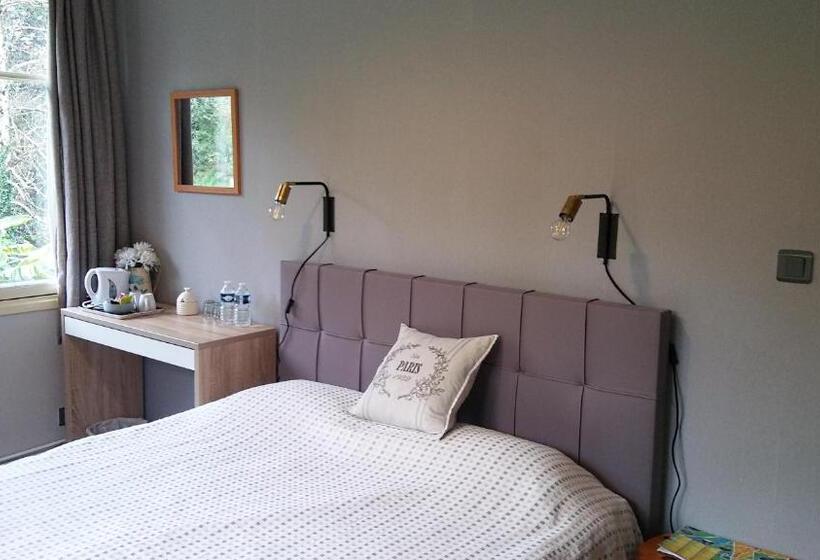 스탠다드 룸 가든 전망, 13 Bees