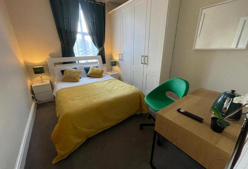 חדר סטנדרט חדר אמבטיה משותף, Silver Eagle