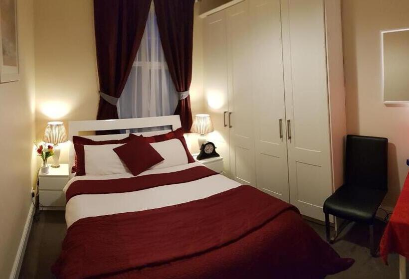 חדר סטנדרט חדר אמבטיה משותף, Silver Eagle