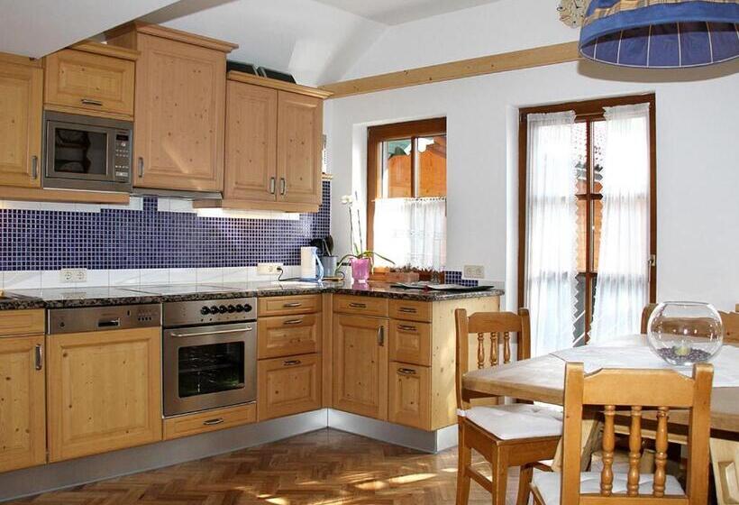 带1个卧室的顶楼公寓, Das Kleine Bio Hotel Tiefenbach